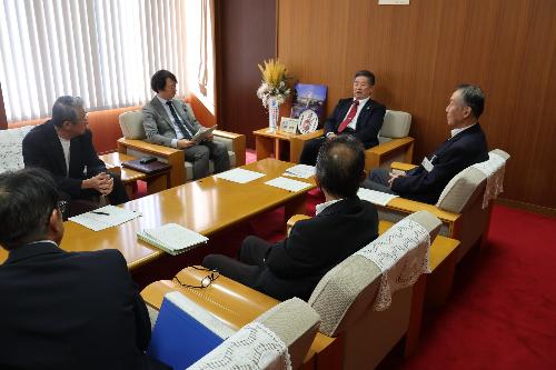 写真1（市長報告会）