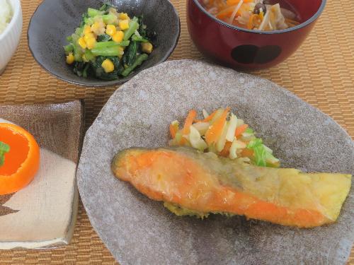 鮭のカレームニエル