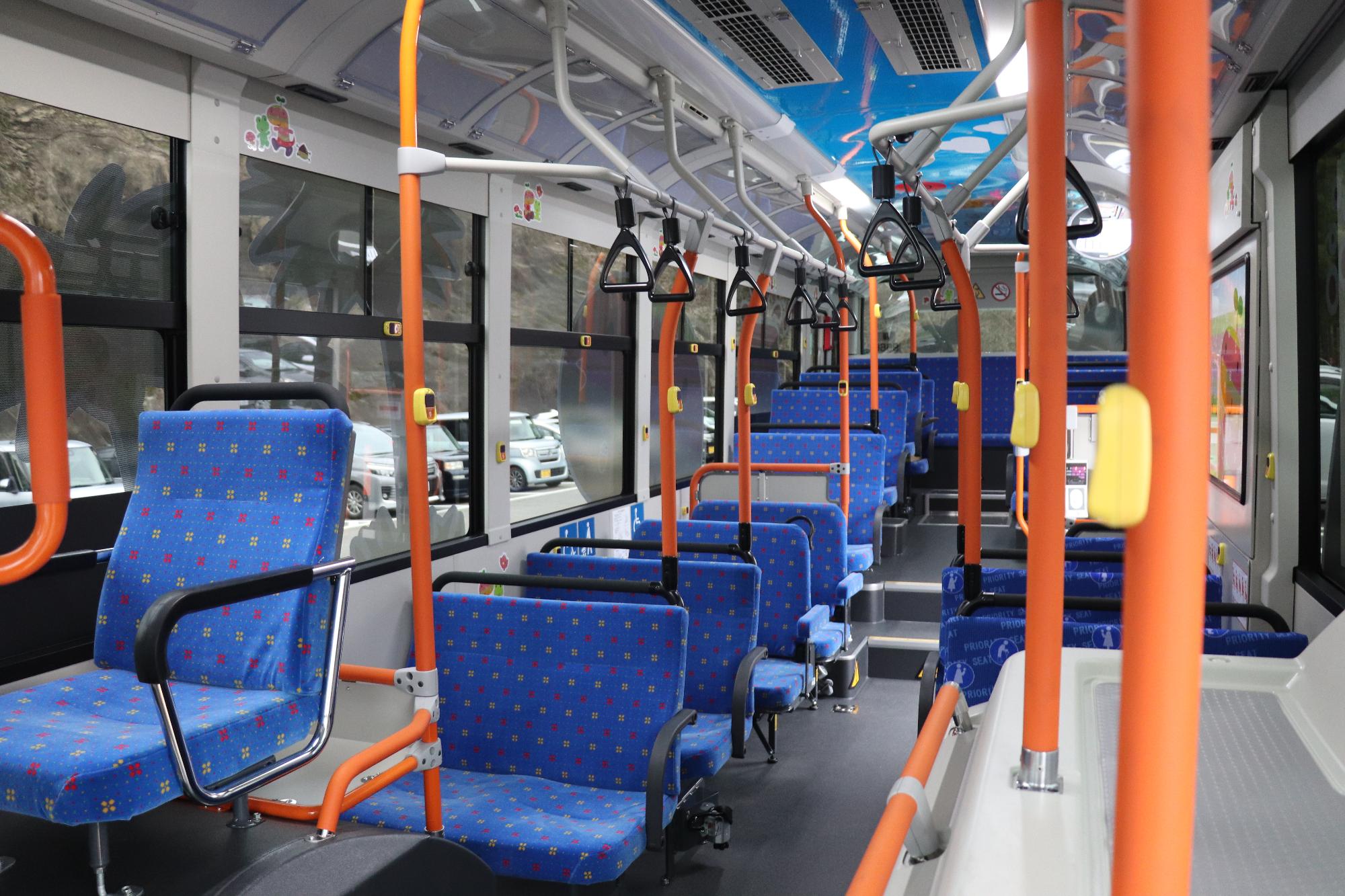 令和7年度納車バス写真