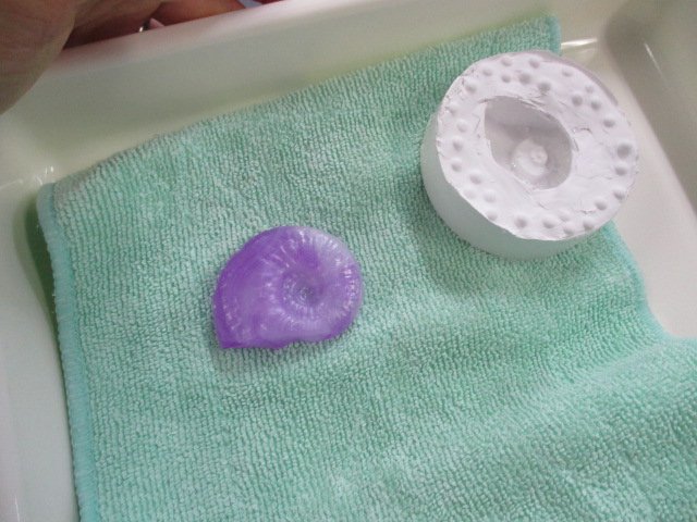 アンモナイトのレプリカ作り