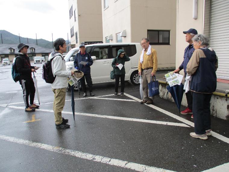丹波青垣のタンポポ調査、開会説明の様子